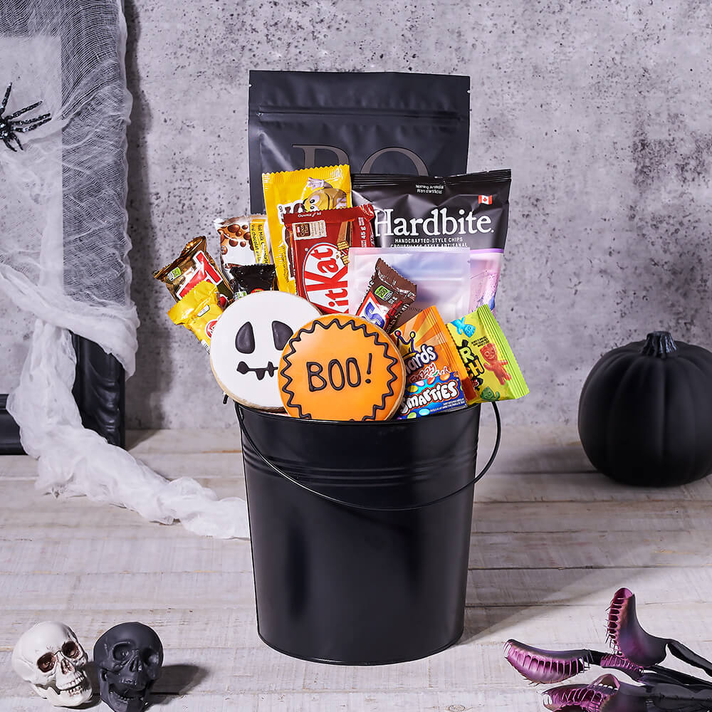 Ghoulish Gourmet Halloween Basket, candy gift, candy, halloween gift, halloween, gourmet gift, gourmet