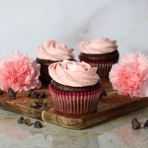 Chocolate & Strawberry Buttercream Cupcakes