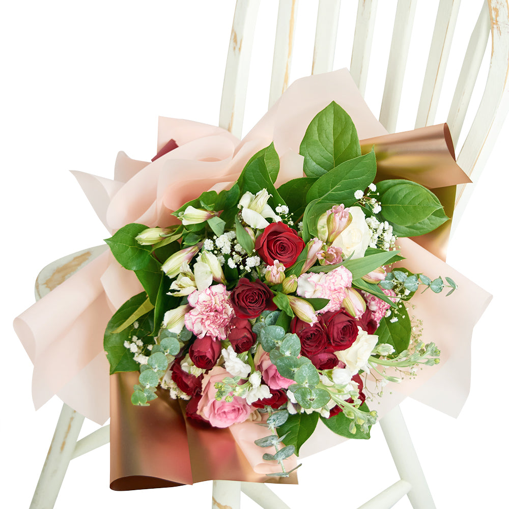 Mixed red and white rose bouquet, Same Day Toronto Delivery